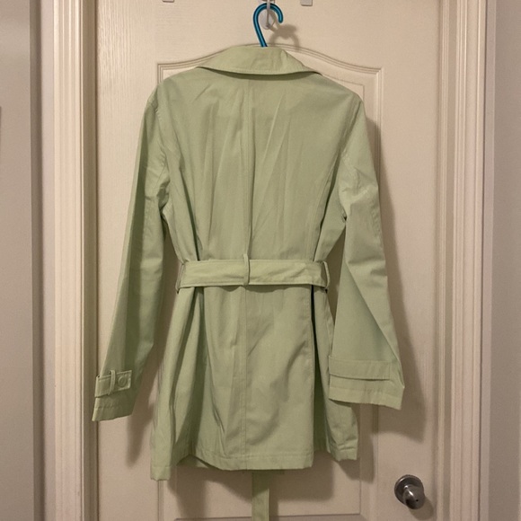Light green spring jacket - Picture 2 of 4